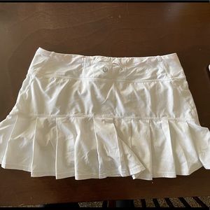 White lululemon skort